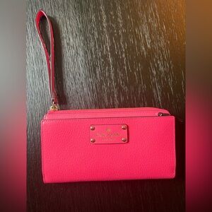 kate spade Vibrant Pink Pebbled Wristlet Wallet (Like NEW)